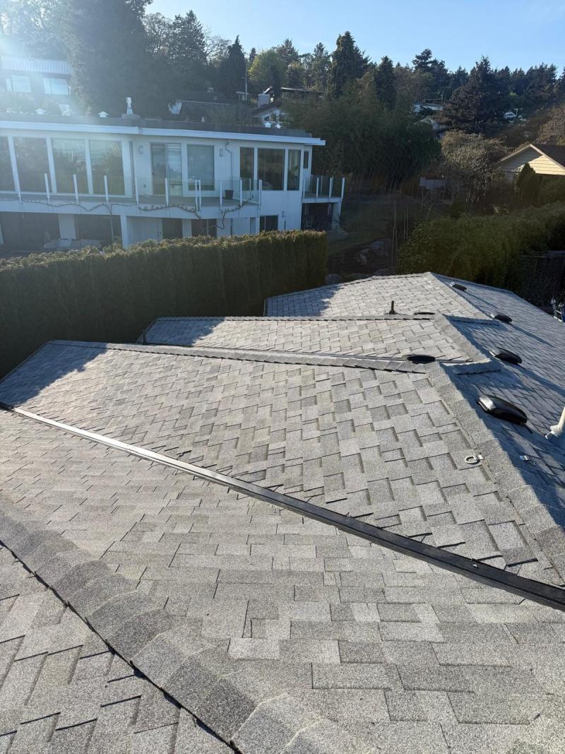 Close-up of a finished shingle roof